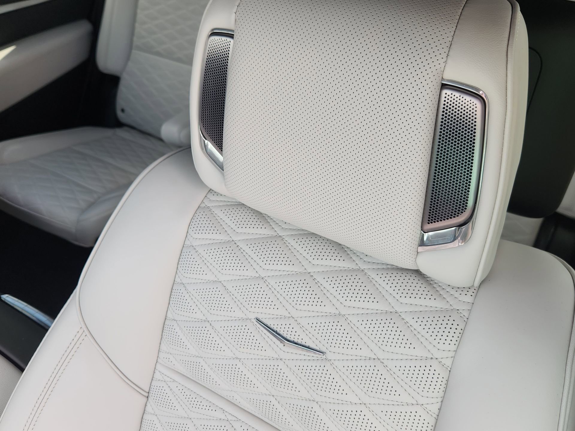 Used 2026 Cadillac Escalade V w/ LPO, ONYX Package image 13