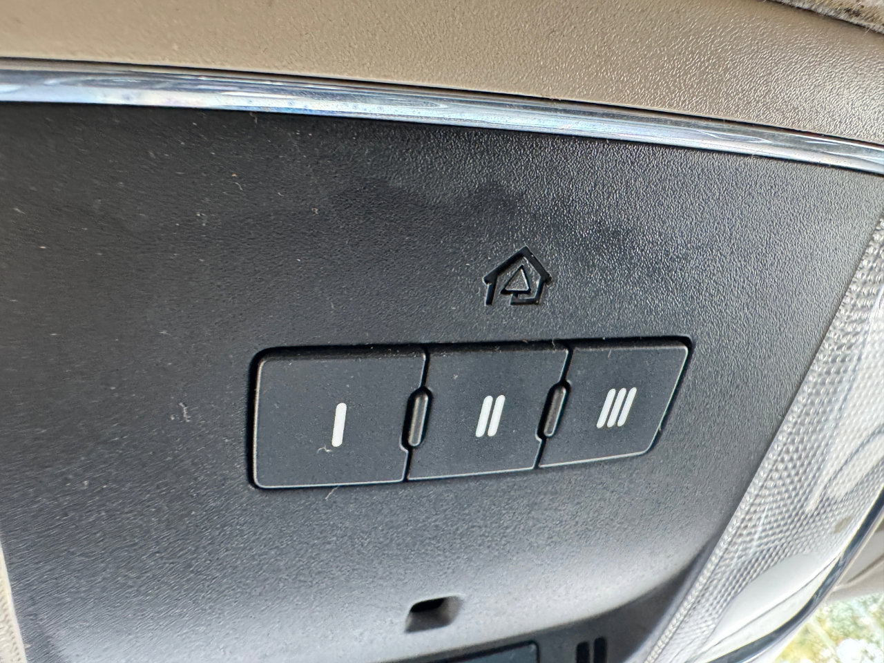 Used 2021 Chrysler 300 Touring L image 22