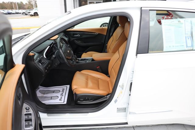 Used 2016 Chevrolet Impala LTZ w/ Enhanced Convenience Package image 15