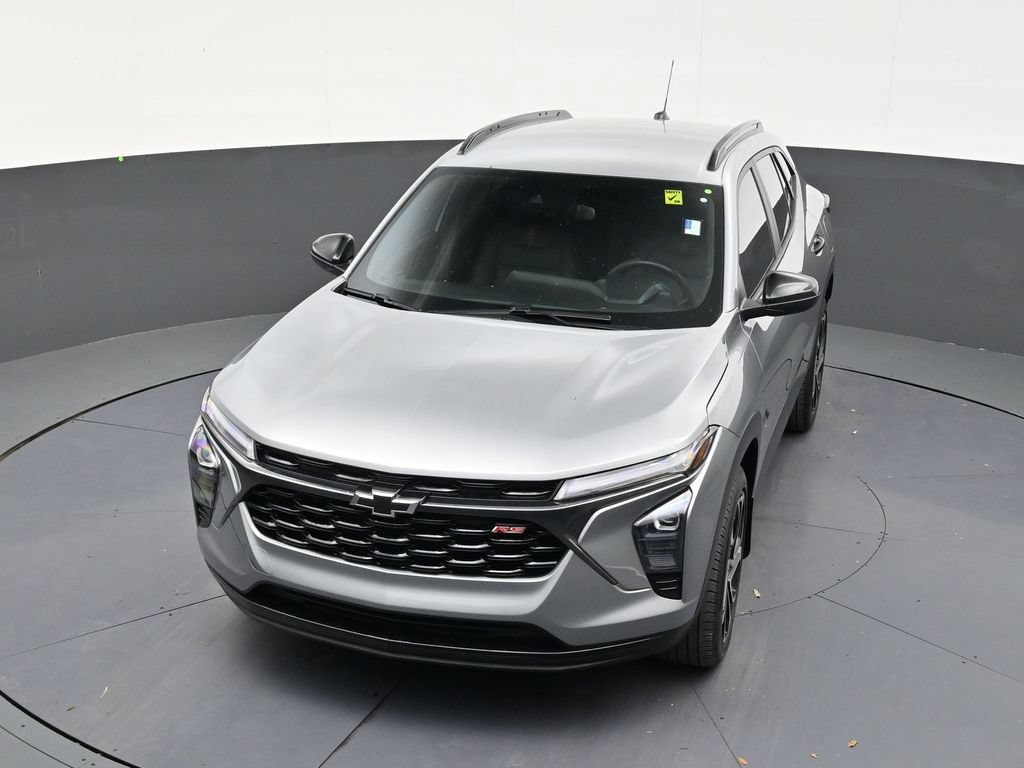 Used 2024 Chevrolet Trax RS w/ Driver Confidence Package FWD image 19
