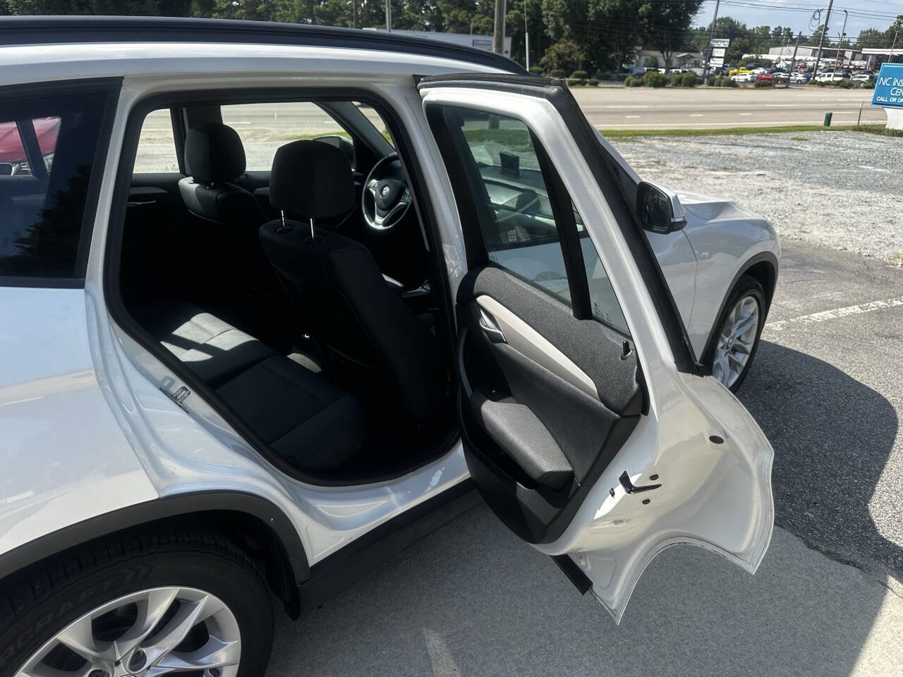 Used 2015 BMW X1 xDrive28i image 16