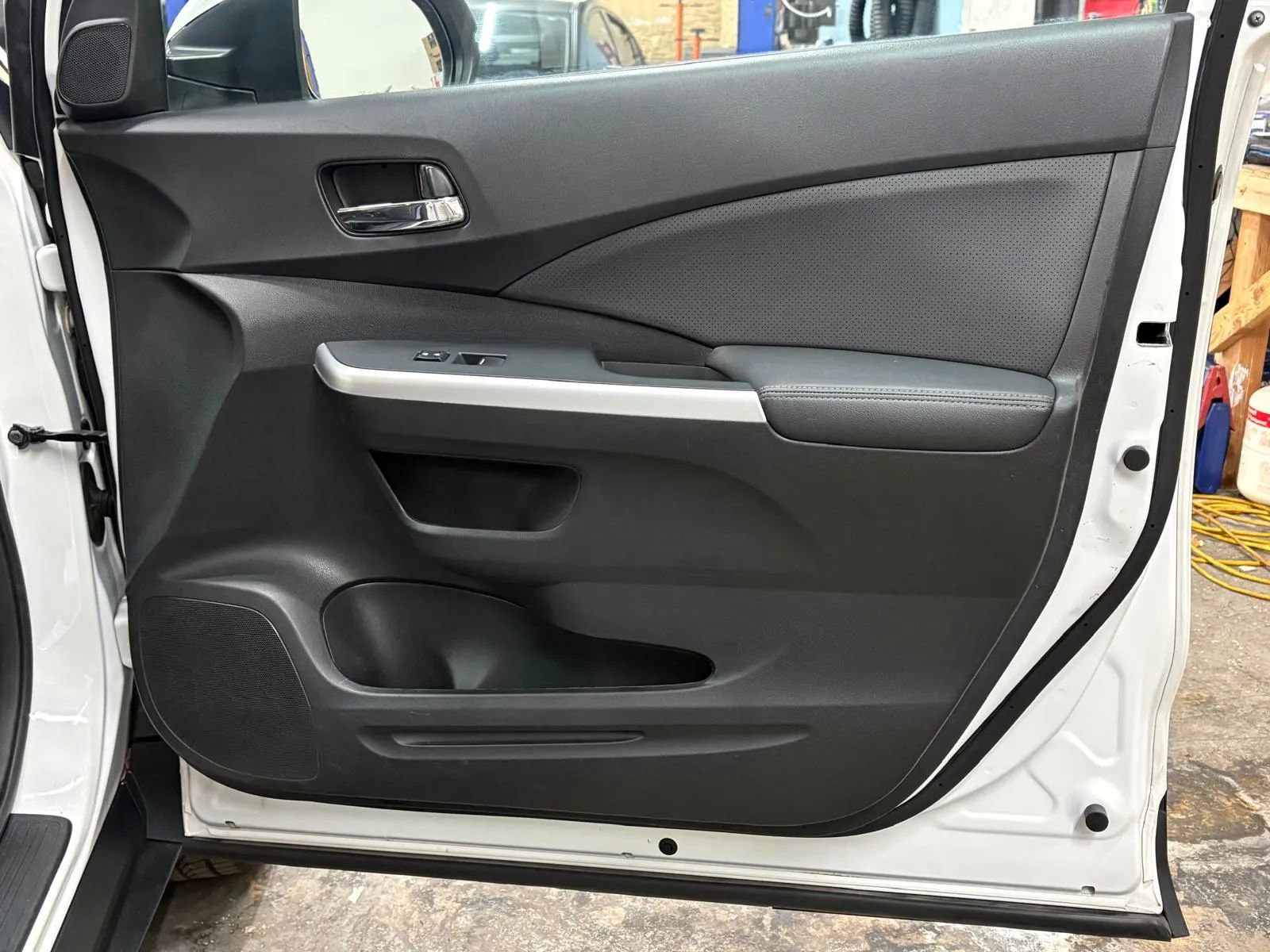 Used 2016 Honda CR-V Touring image 27