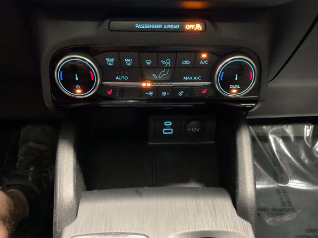 Used 2022 Ford Escape SE w/ SE Sport Appearance Package AWD/4WD image 36