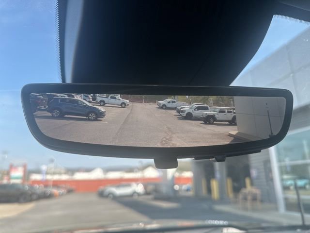 Used 2023 Chevrolet Silverado 1500 High Country w/ Technology Package image 17