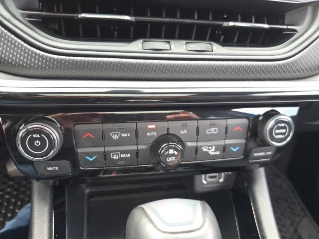 Used 2024 Jeep Compass Trailhawk w/ Trailhawk Elite Group AWD/4WD image 25