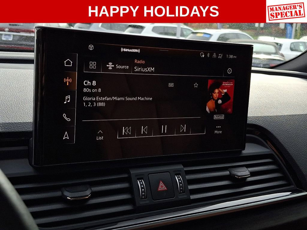 Used 2024 Audi Q5 e Premium Plus w/ Premium Plus Package image 18