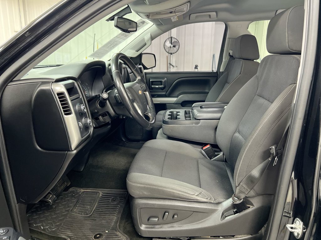 Used 2017 Chevrolet Silverado 1500 LT w/ All Star Edition AWD/4WD image 19