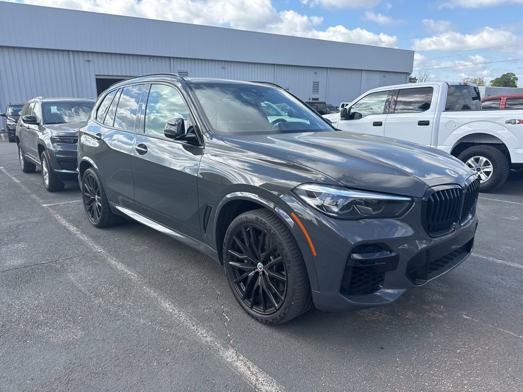 Used 2022 BMW X5 M50i w/ Premium Package image 1