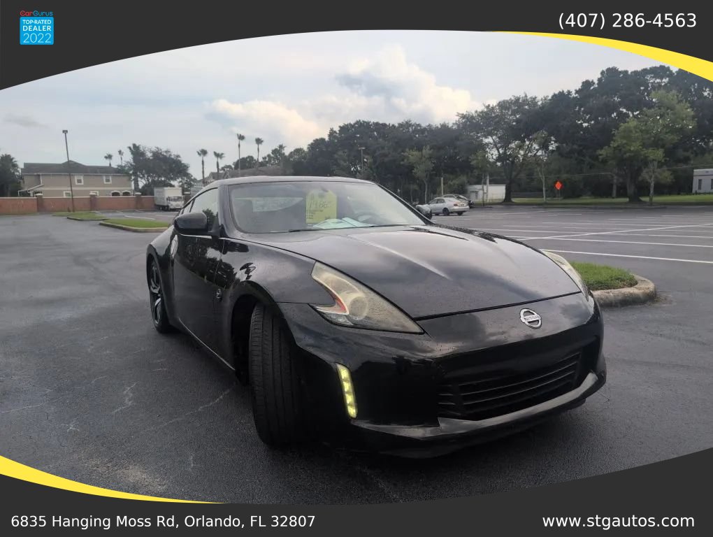 Used 2018 Nissan 370Z Coupe RWD image 6