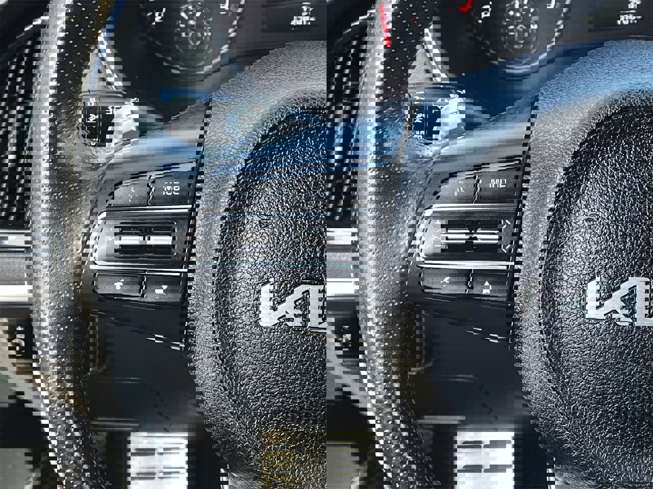 Used 2022 Kia Stinger GT1 image 12