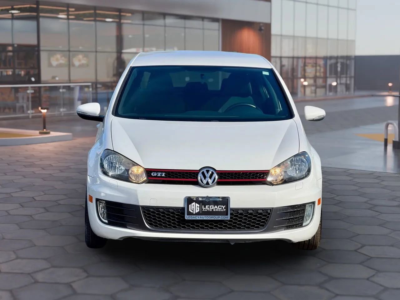 Used 2011 Volkswagen Golf 4-Door image 20