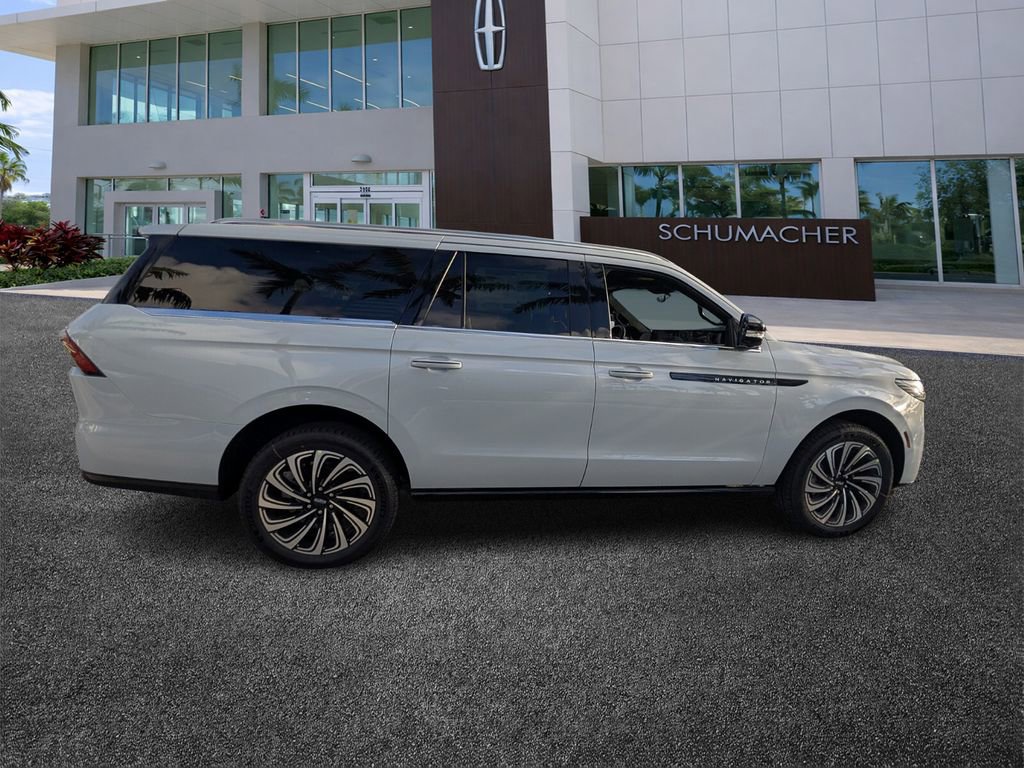 New 2026 Lincoln Navigator L Black Label AWD/4WD image 8