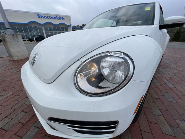 Used 2019 Volkswagen Beetle 2.0T SE image 4