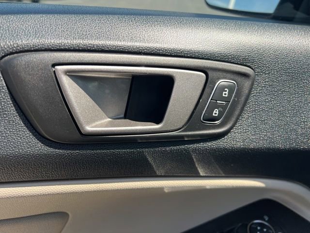 Used 2020 Ford EcoSport SE image 25