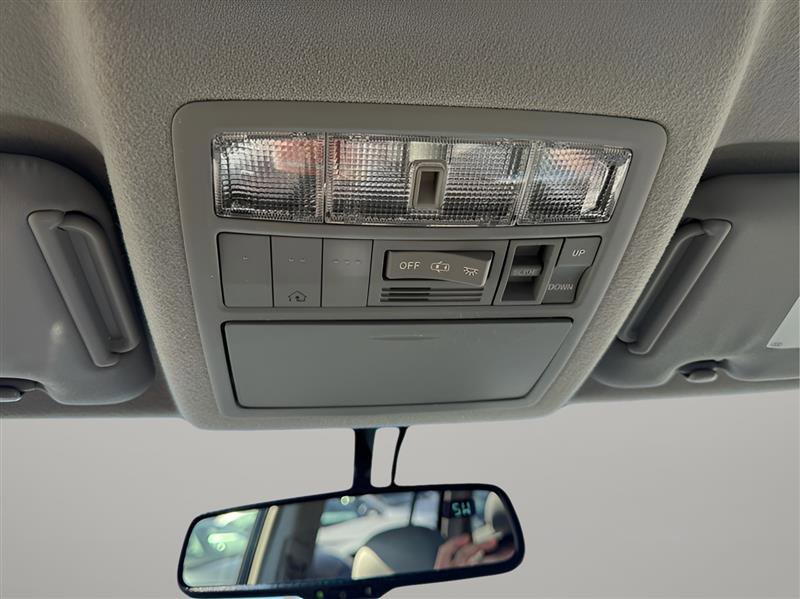 Used 2013 Toyota Highlander Limited image 23