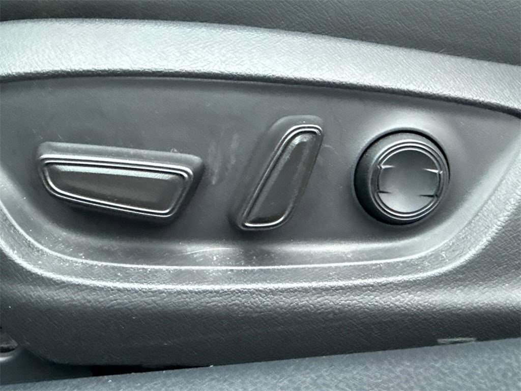 Used 2022 Toyota Camry XSE image 20