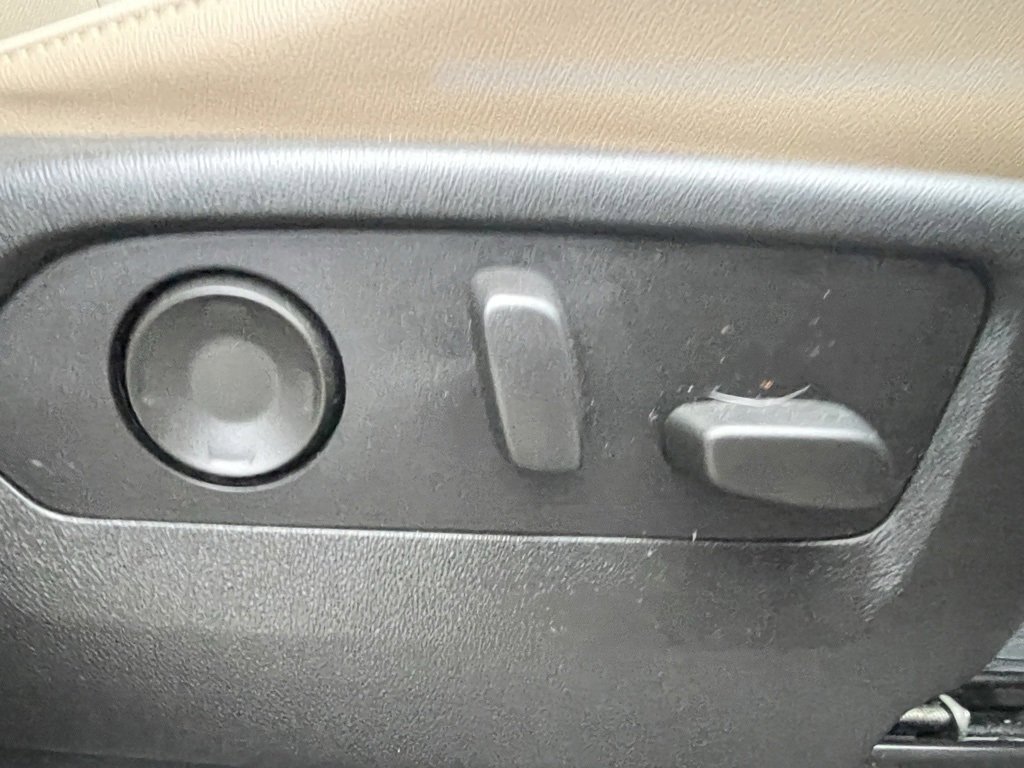 Certified 2021 Chevrolet Suburban Premier w/ Premium Package image 14