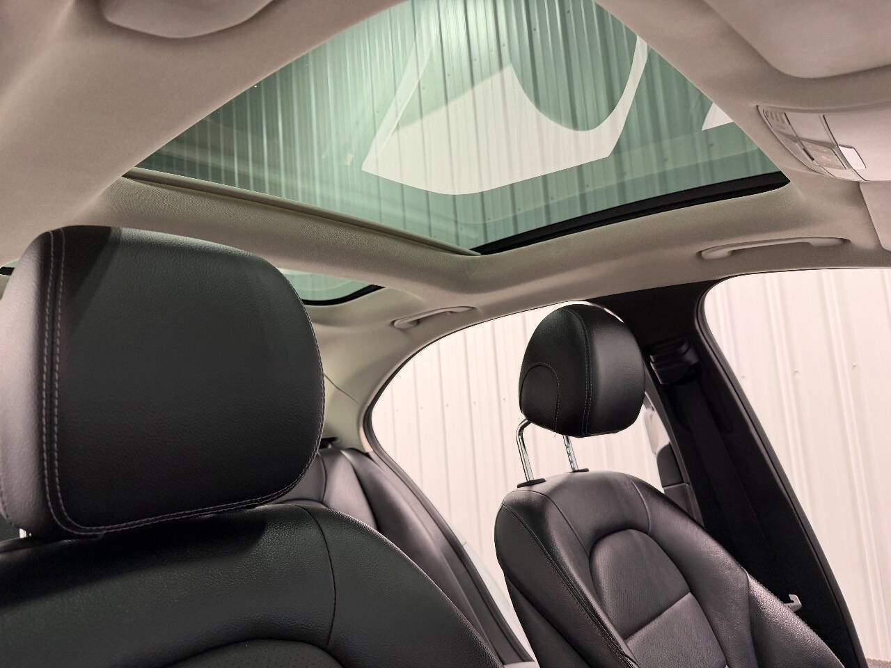 Used 2016 Mercedes-Benz C 300 4MATIC Sedan image 17