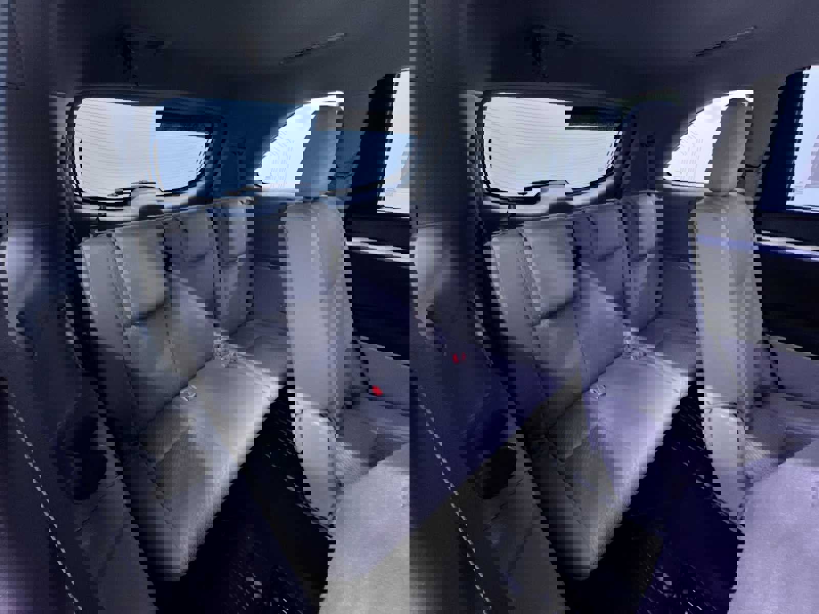 Used 2018 Toyota Highlander LE image 42