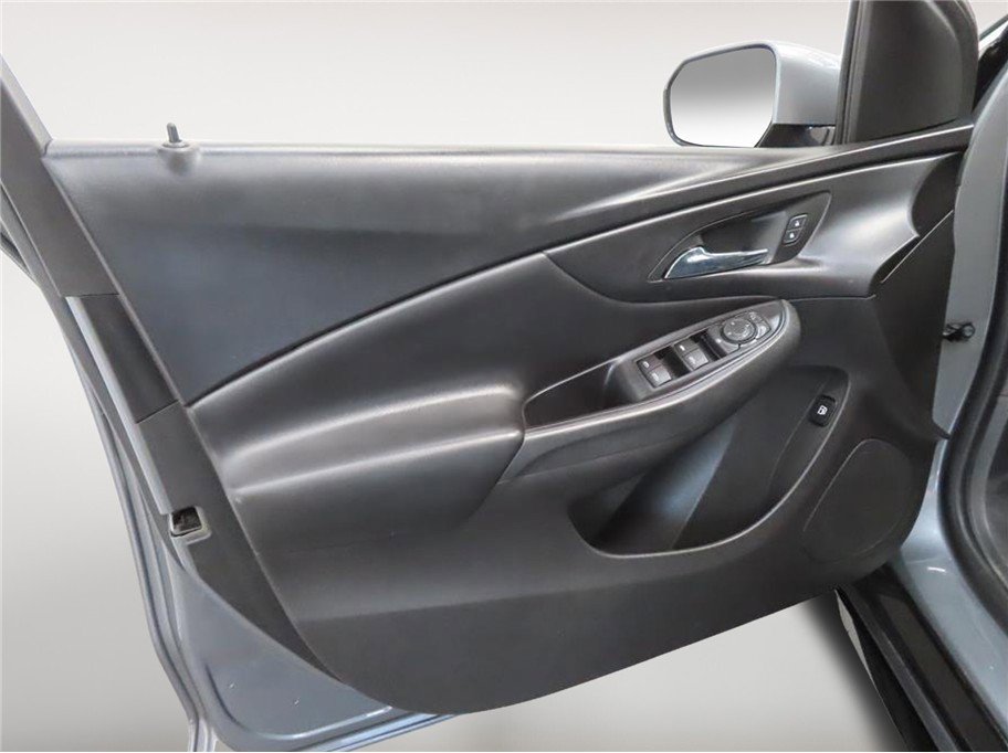 Used 2018 Chevrolet Volt LT image 5