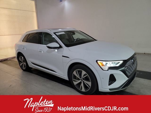 Used 2024 Audi Q8 e-tron Premium Plus w/ Premium Plus Package image 1