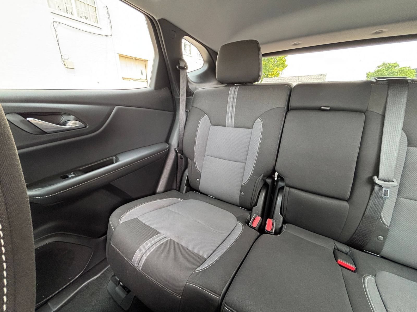 Used 2025 Chevrolet Blazer LT FWD image 39
