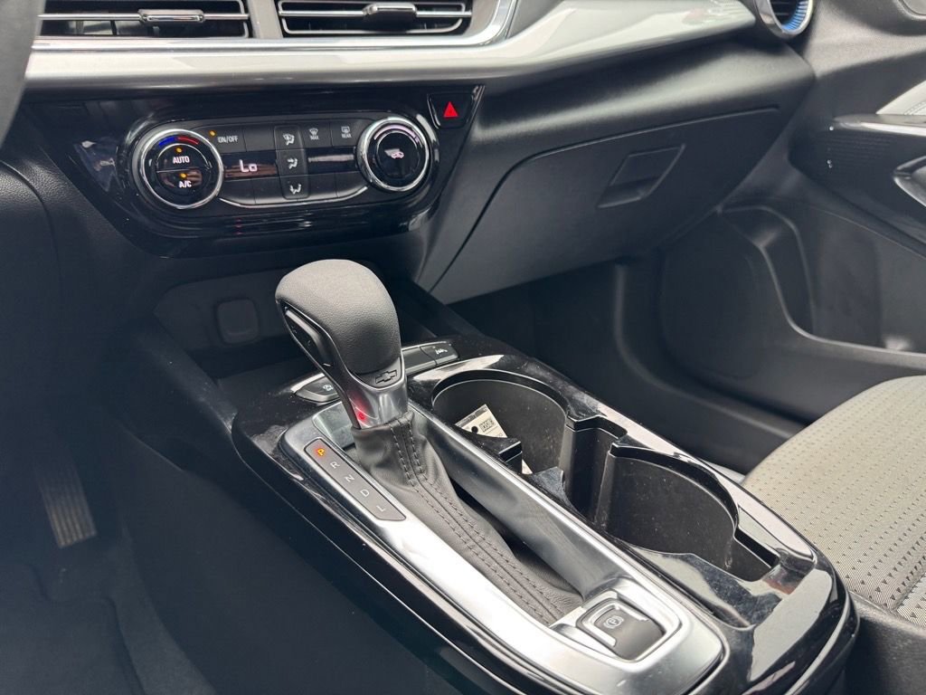 Used 2024 Chevrolet Trax LT image 19