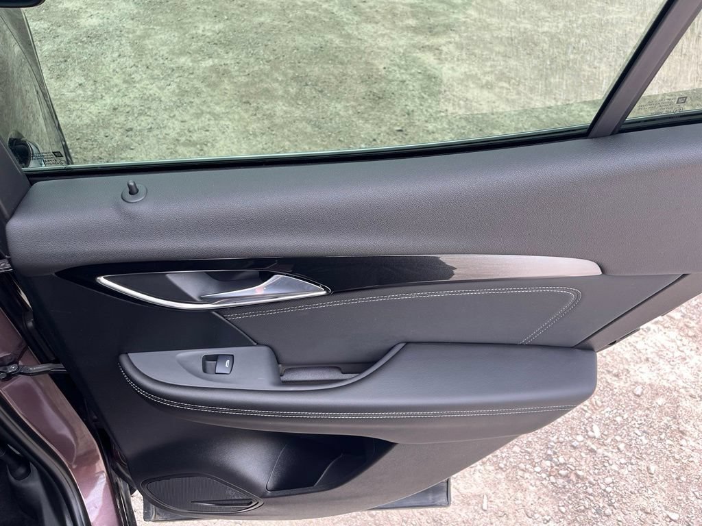 Used 2024 Buick Envision Preferred AWD/4WD image 31
