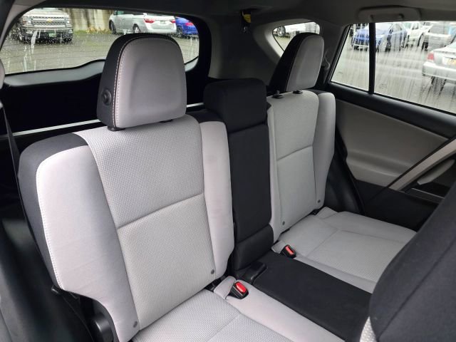 Used 2018 Toyota RAV4 XLE image 30