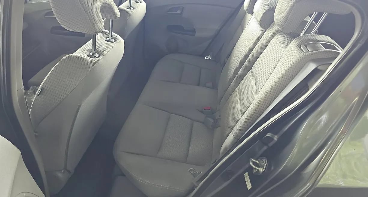 Used 2010 Honda Insight LX image 6