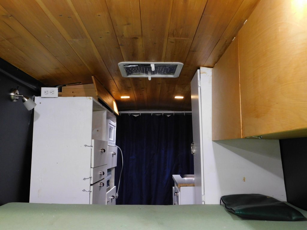 Used 2019 Ford Transit 250 148 Medium Roof image 78