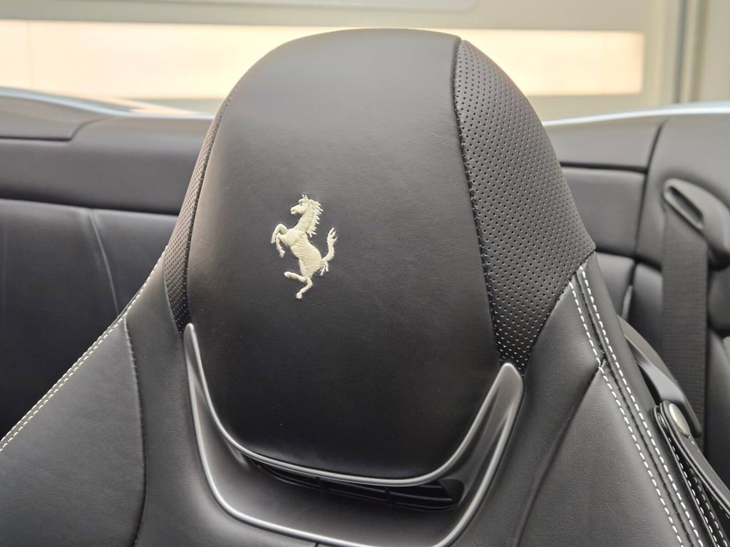 Used 2022 Ferrari Portofino M RWD image 34
