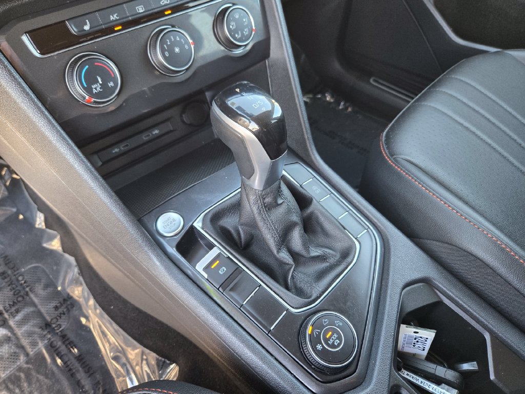 Used 2024 Volkswagen Tiguan Wolfsburg Edition AWD/4WD image 14