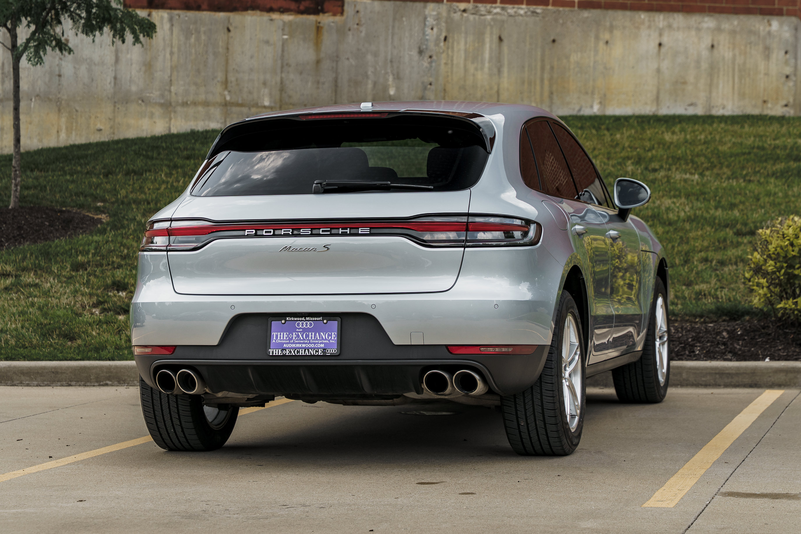 Used 2020 Porsche Macan S AWD/4WD image 4