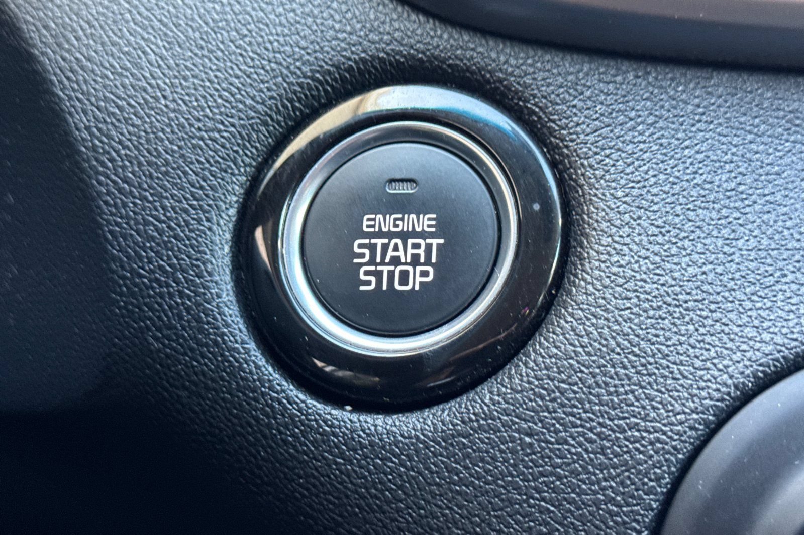 Used 2020 Kia Sorento S FWD image 23