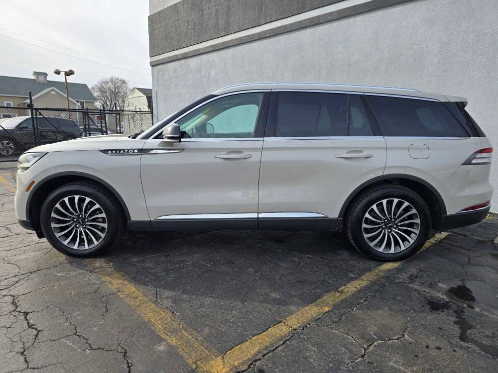 Used 2023 Lincoln Aviator Reserve image 6