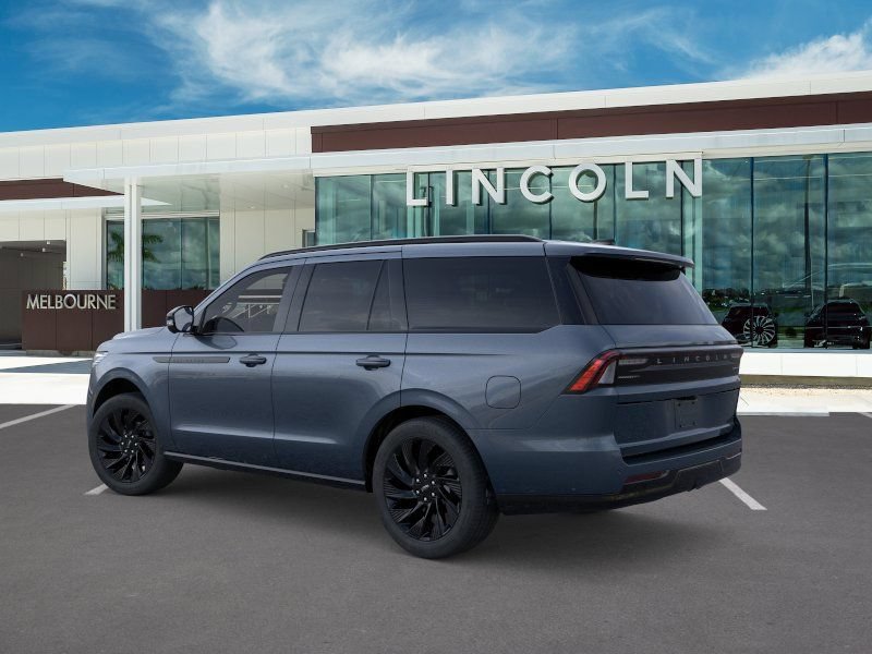 New 2026 Lincoln Navigator Reserve w/ Jet Appearance Package AWD/4WD image 4