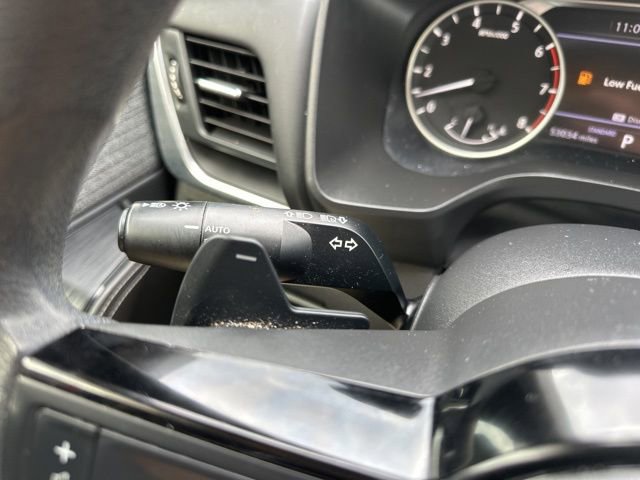 Used 2021 Nissan Rogue S image 32