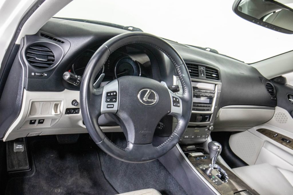 Used 2011 Lexus IS 250 w/ Premium Pkg Value Edition RWD image 15