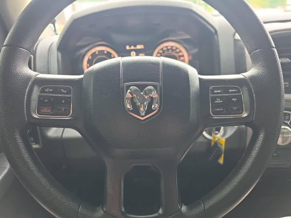 Used 2017 RAM 1500 Express w/ Express Value Package RWD image 17