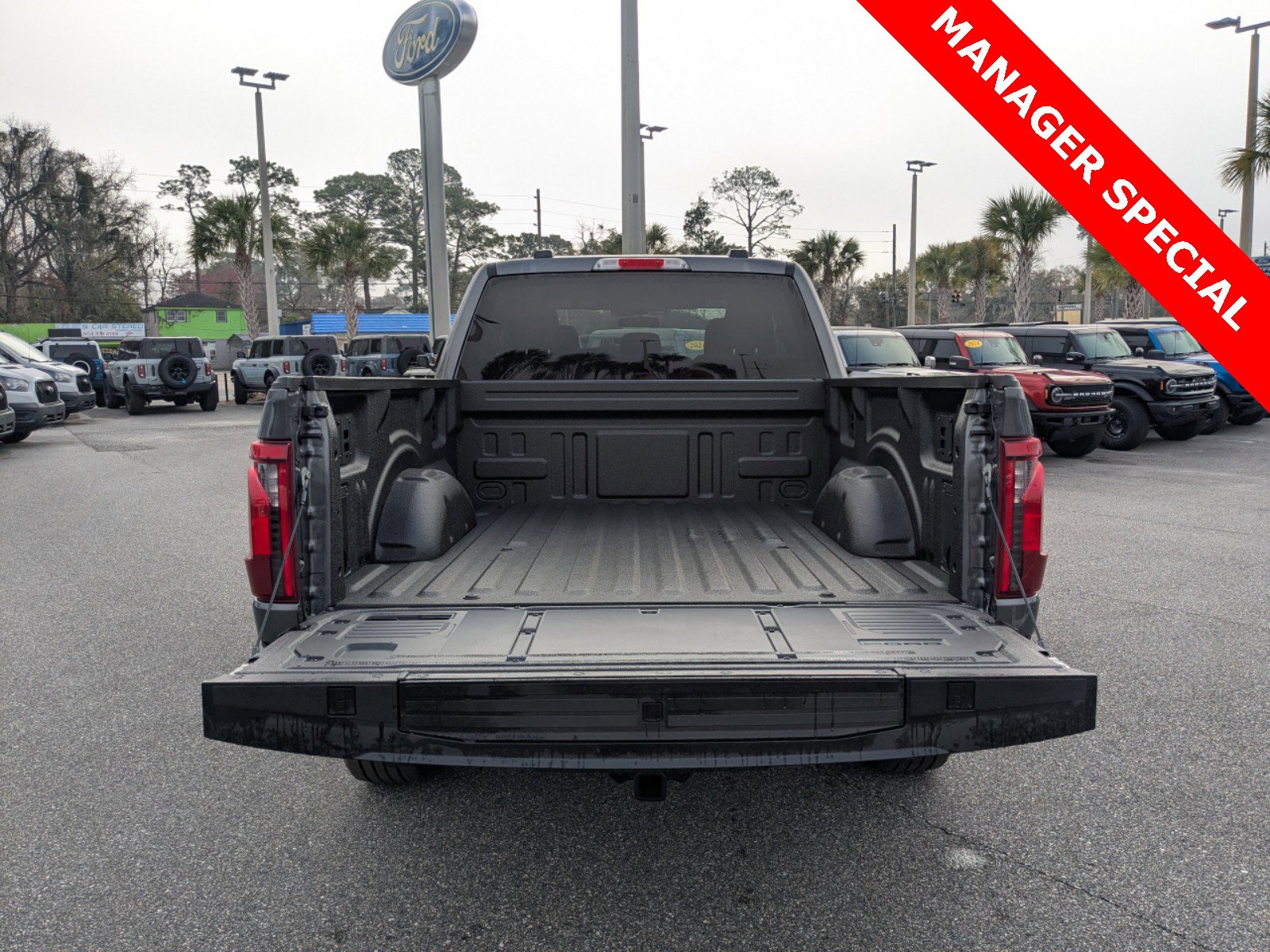 New 2025 Ford F150 XLT w/ Equipment Group 301A Standard image 13