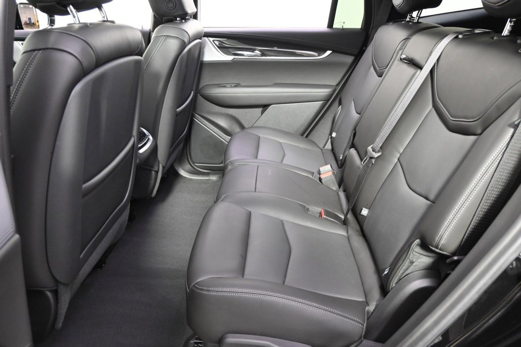 Certified 2025 Cadillac XT6 Sport w/ Technology Package image 23