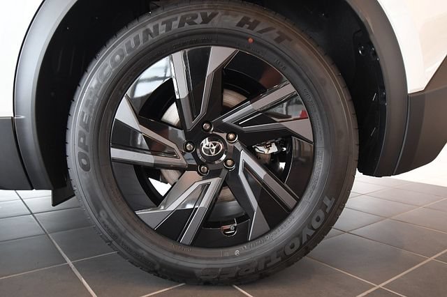 New 2026 Toyota C-HR AWD/4WD image 21