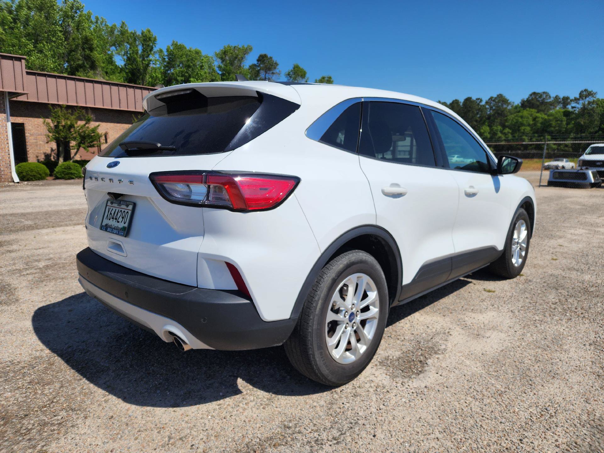 Used 2022 Ford Escape SE FWD image 4