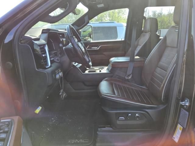 Used 2024 GMC Sierra 3500 Denali Ultimate AWD/4WD image 5