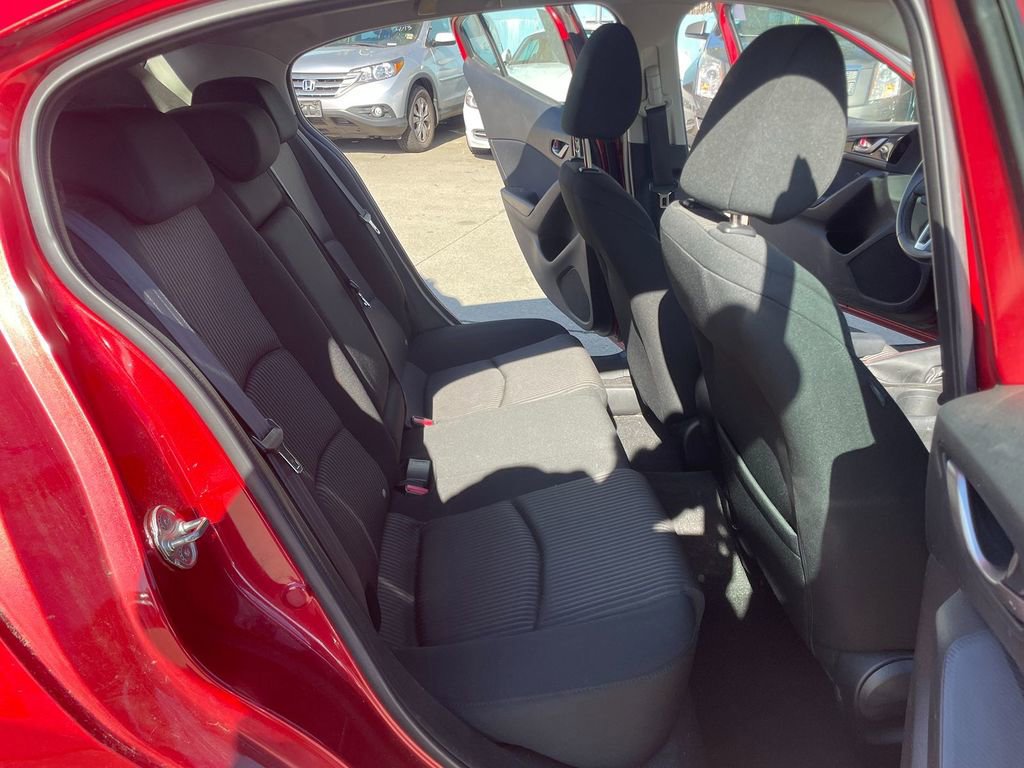 Used 2014 MAZDA MAZDA3 i Touring w/ Moonroof Package 1 FWD image 26