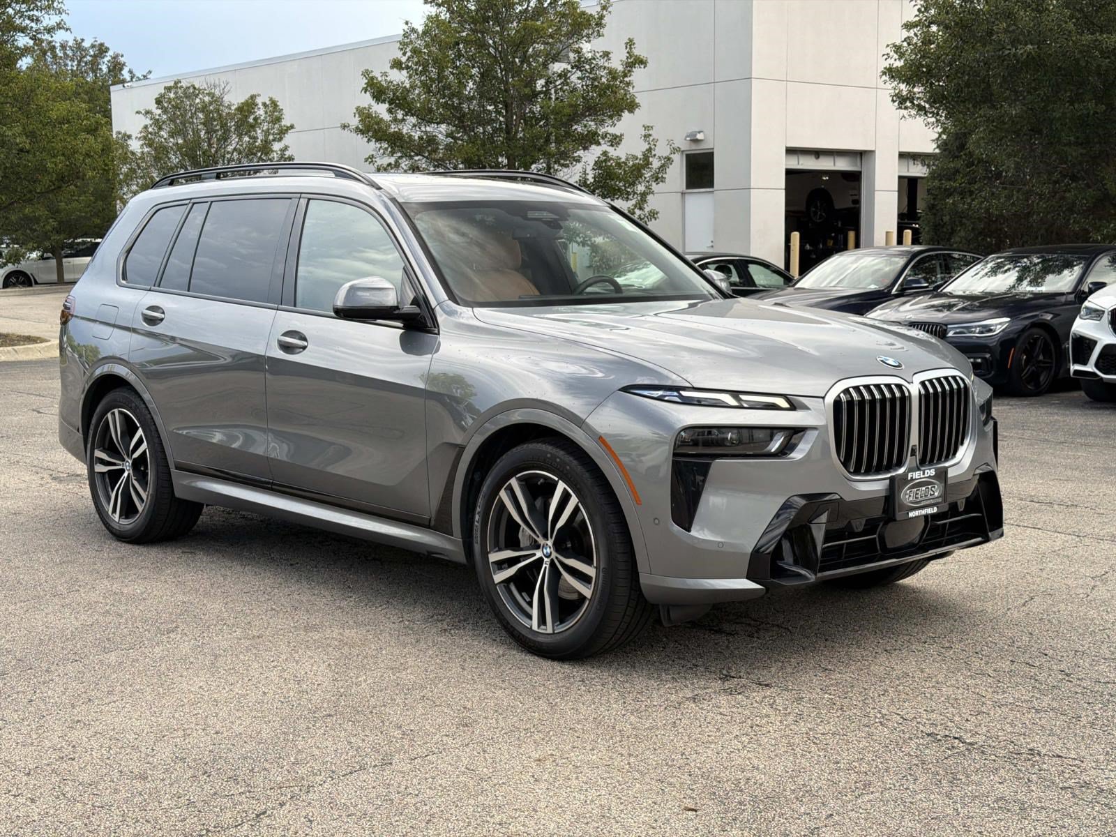 Certified 2024 BMW X7 xDrive40i w/ M Sport Package AWD/4WD image 3