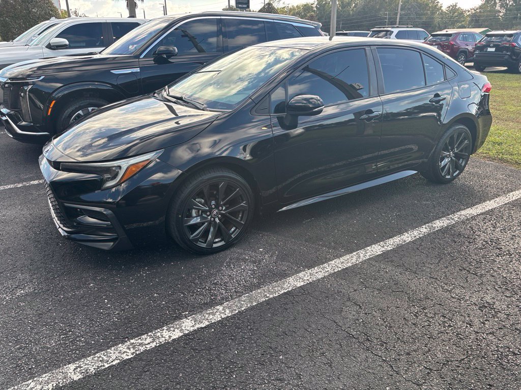 Certified 2024 Toyota Corolla SE FWD image 1