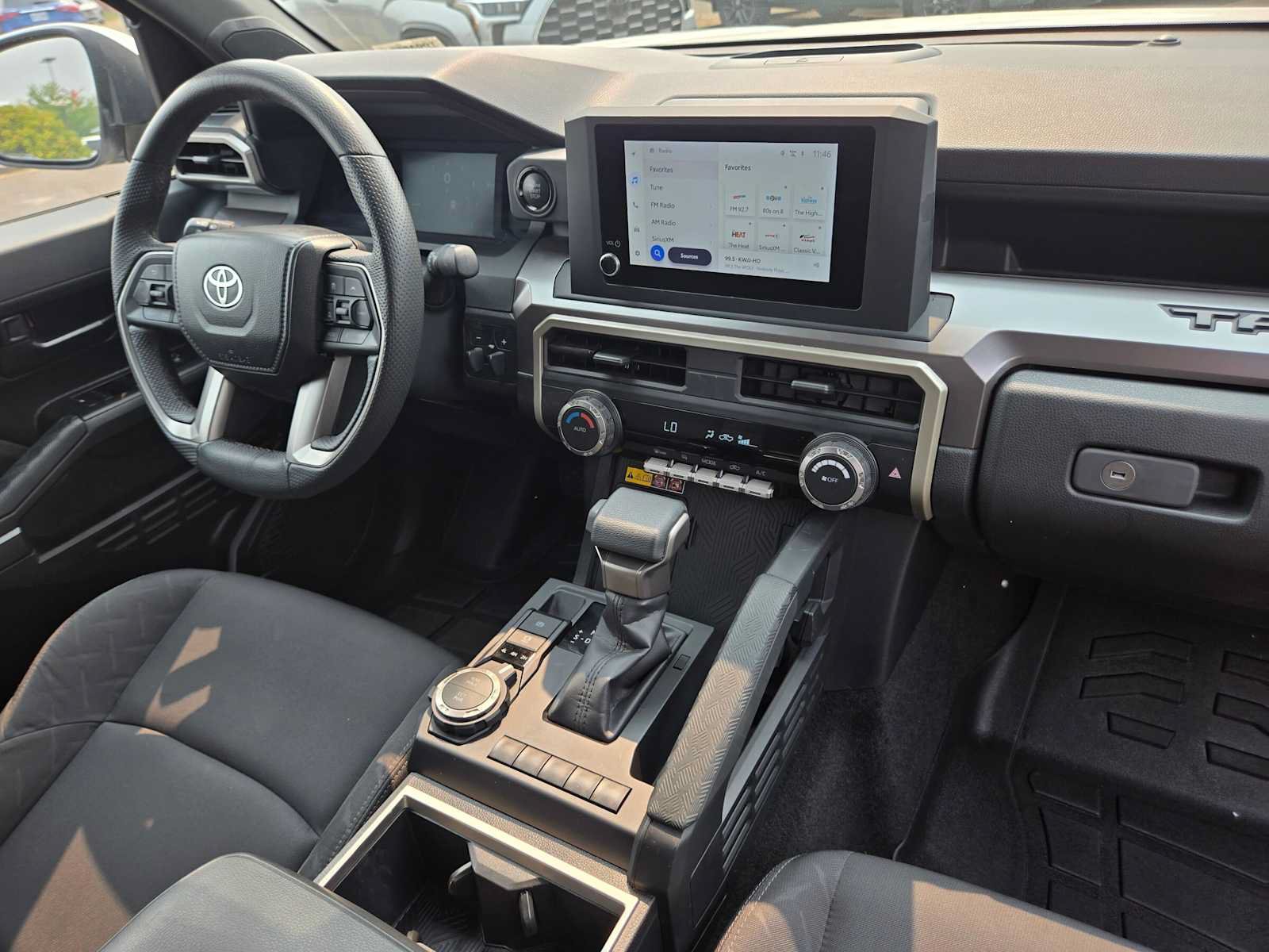 Used 2024 Toyota Tacoma SR5 w/ SR5 Upgrade Package AWD/4WD image 12