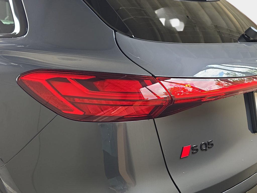 New 2026 Audi SQ5 Prestige AWD/4WD image 31
